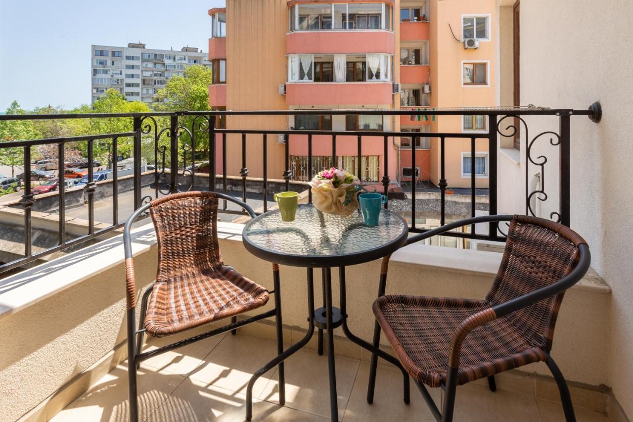 Apartments Flora 1 Burgas Stad Buitenkant foto